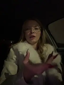 AnastasiaAniess online show from December 2025 06:48:02 PM