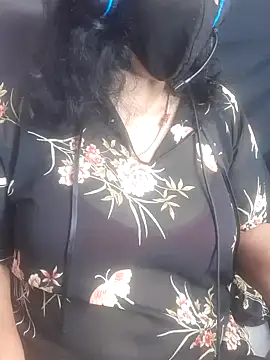 Snapshot of FreehandCircle chatting on January 2025 06:08:02 PM FreehandCircle online show from January 2025 06:08:02 PM