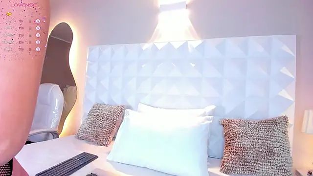 myax evans online show from December 2024 11:45:01 AM