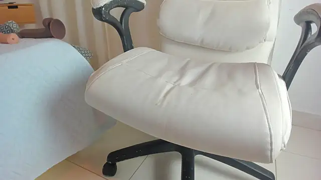 cristinapuerta  online show from December 2025 03:06:01 PM