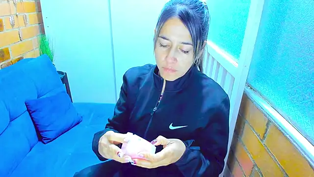 Snapshot of Penelope47 chatting on December 2024 09:29:02 PM Penelope47 online show from December 2024 09:29:02 PM