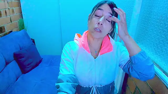 Snapshot of Penelope47 chatting on December 2024 10:05:01 PM Penelope47 online show from December 2024 10:05:01 PM