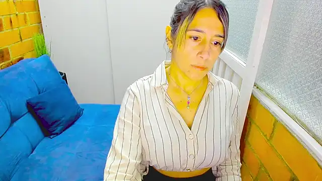 Snapshot of Penelope47 chatting on December 2024 07:00:02 PM Penelope47 online show from December 2024 07:00:02 PM