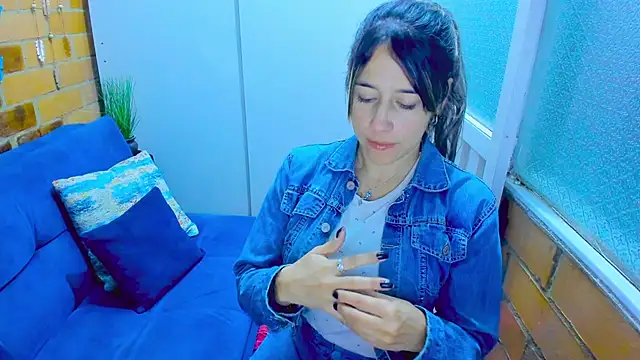 Snapshot of Penelope47 chatting on January 2025 10:07:02 PM Penelope47 online show from January 2025 10:07:02 PM