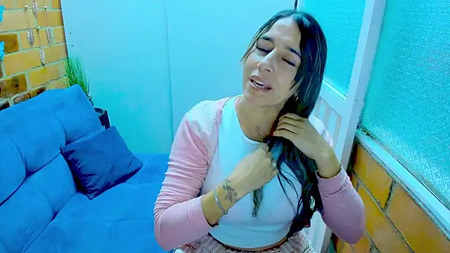 Snapshot of Penelope47 chatting on February 2025 07:05:02 PM Penelope47 online show from February 2025 07:05:02 PM