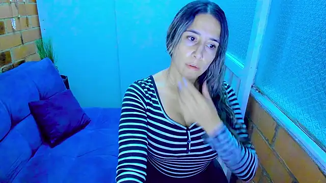 Snapshot of Penelope47 chatting on February 2025 07:21:01 PM Penelope47 online show from February 2025 07:21:01 PM