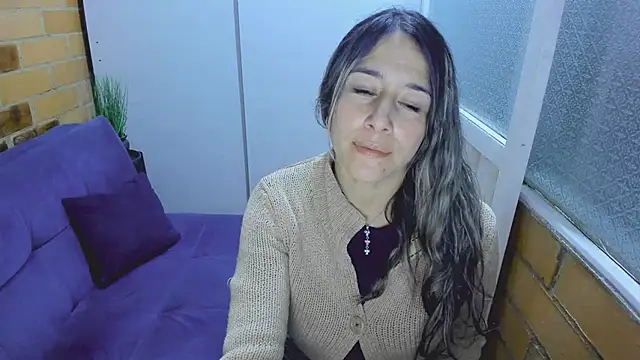 Snapshot of Penelope47 chatting on March 2025 10:43:01 PM Penelope47 online show from March 2025 10:43:01 PM