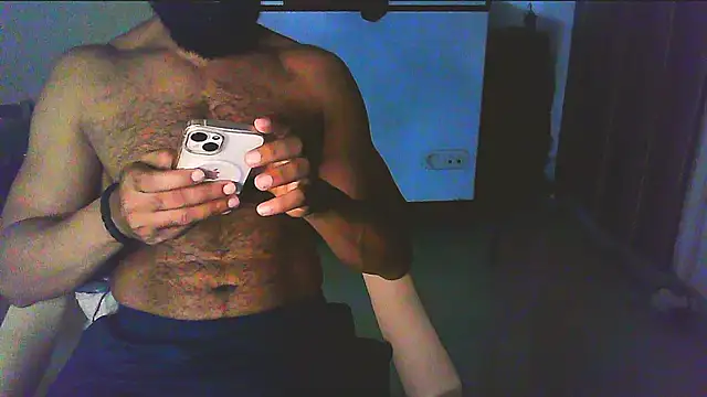 Snapshot of Vbestshow chatting on October 2025 06:13:02 PM Vbestshow online show from October 2025 06:13:02 PM