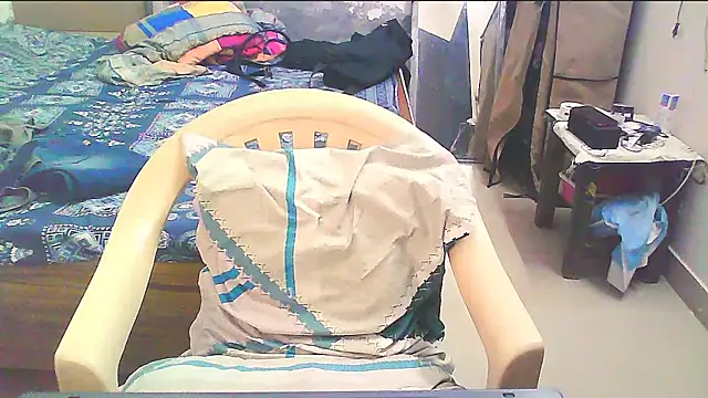 Snapshot of Vbestshow chatting on November 2025 06:32:01 PM Vbestshow online show from November 2025 06:32:01 PM