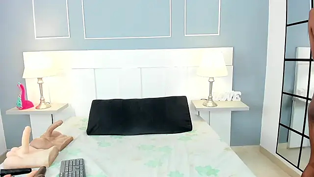 Blackrosse   online show from November 2025 01:00:02 PM