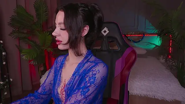 Devilinee online show from December 2024 06:57:02 AM