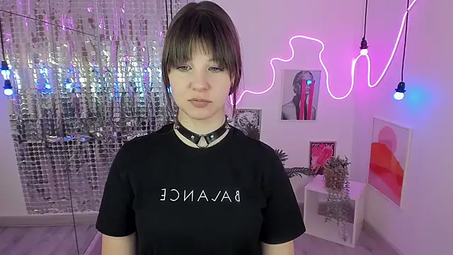 ElizaMild online show from March 2025 04:42:02 PM