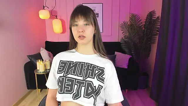 ElizaMild online show from March 2025 04:56:02 PM