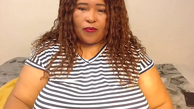 Snapshot of zandile chatting on December 2024 08:36:02 PM zandile online show from December 2024 08:36:02 PM