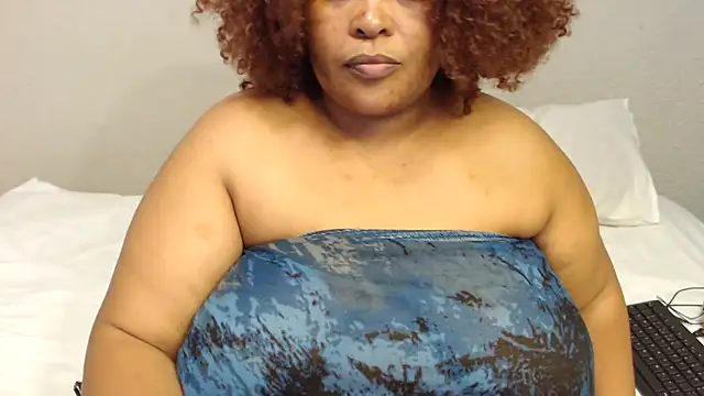 Snapshot of zandile chatting on November 2025 09:47:02 PM zandile online show from November 2025 09:47:02 PM