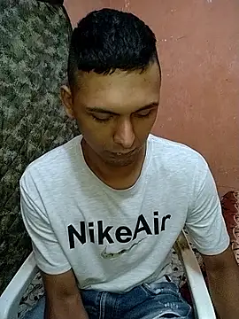 Sirius 5 online show from October 2025 04:44:01 AM