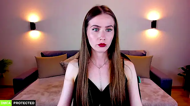 TheWoman   online show from October 2025 06:19:02 PM