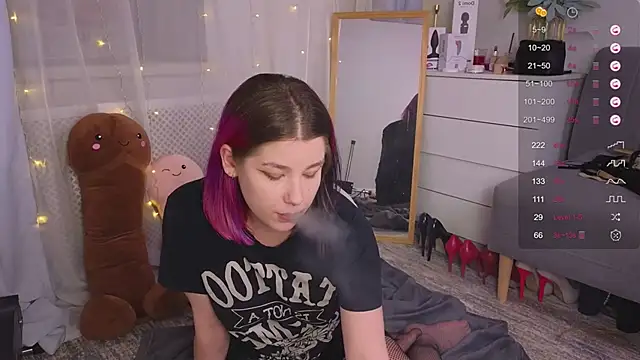 Snapshot of Mira_Falls chatting on February 2025 11:27:02 AM Mira Falls online show from February 2025 11:27:02 AM