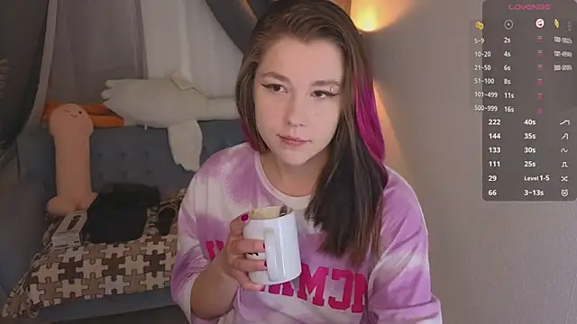 Snapshot of Mira_Falls chatting on September 2025 04:23:01 AM Mira Falls online show from September 2025 04:23:01 AM