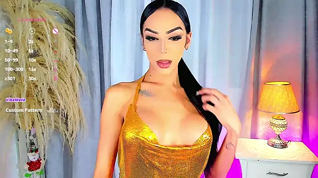 Snapshot of Michell_simons chatting on December 2024 03:56:02 AM Michell simons online show from December 2024 03:56:02 AM