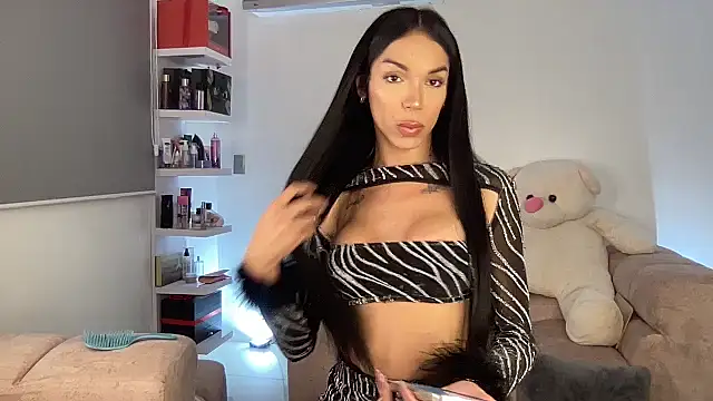 Snapshot of Michell_simons chatting on February 2025 06:54:01 AM Michell simons online show from February 2025 06:54:01 AM