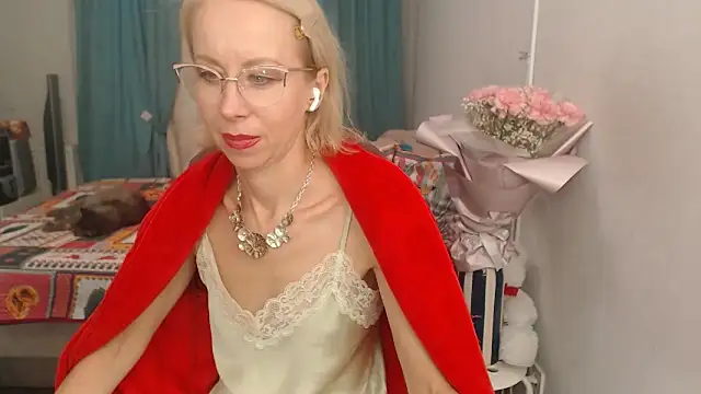 LuxuryNika online show from October 2025 02:27:01 PM