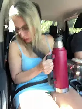 Gatitacarlita online show from December 2024 05:52:02 PM