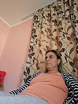 Snapshot of IsabelleCraft chatting on March 2025 12:52:01 PM IsabelleCraft online show from March 2025 12:52:01 PM