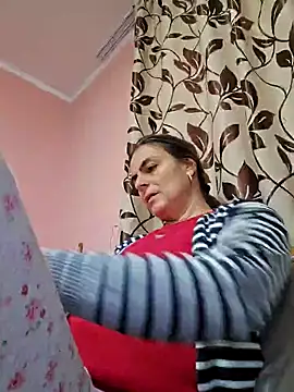 Snapshot of IsabelleCraft chatting on March 2025 02:40:02 PM IsabelleCraft online show from March 2025 02:40:02 PM