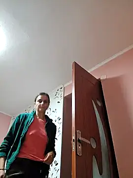 Snapshot of IsabelleCraft chatting on March 2025 05:15:01 PM IsabelleCraft online show from March 2025 05:15:01 PM