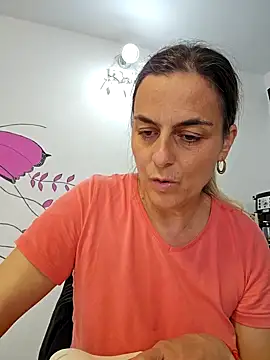 Snapshot of IsabelleCraft chatting on March 2025 10:33:01 AM IsabelleCraft online show from March 2025 10:33:01 AM