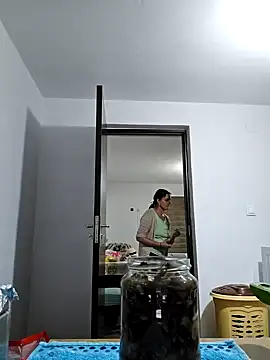 Snapshot of IsabelleCraft chatting on September 2025 06:52:01 PM IsabelleCraft online show from September 2025 06:52:01 PM