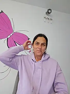 Snapshot of IsabelleCraft chatting on September 2025 11:47:01 AM IsabelleCraft online show from September 2025 11:47:01 AM