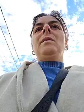 Snapshot of IsabelleCraft chatting on October 2025 07:06:01 AM IsabelleCraft online show from October 2025 07:06:01 AM