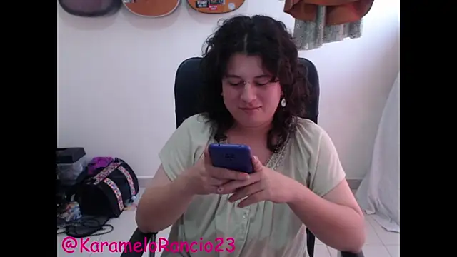 Smoke trip Alicia online show from February 2025 01:32:01 PM