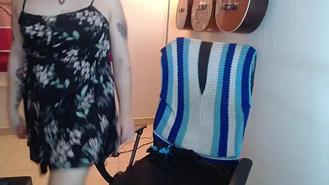 Smoke trip Alicia online show from November 2025 03:05:01 AM