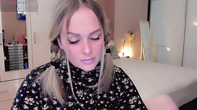 Snapshot of Libby_Nora chatting on April 2026 11:56:01 AM Libby Nora online show from April 2026 11:56:01 AM