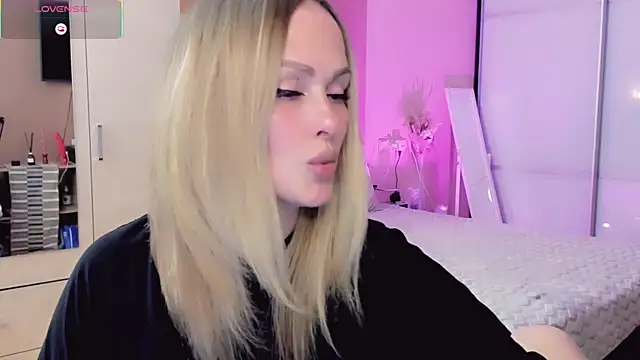 Snapshot of Libby_Nora chatting on May 2026 11:37:01 AM Libby Nora online show from May 2026 11:37:01 AM
