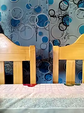 XXLorie 02 online show from September 2025 10:25:01 PM