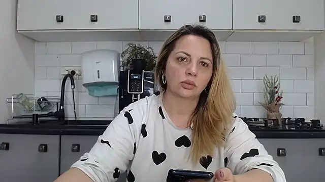 erikaerika online show from February 2025 01:10:02 PM