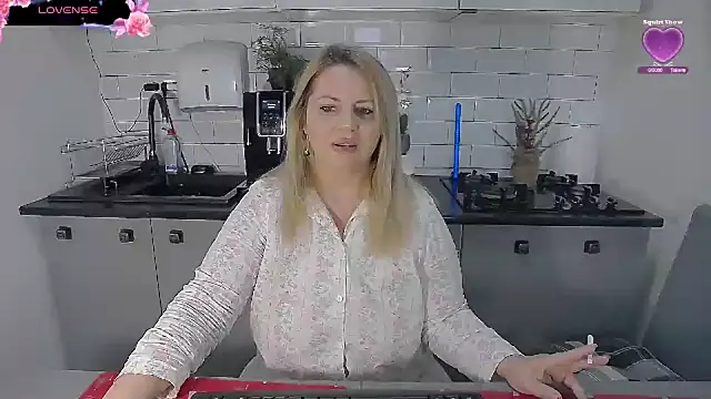 erikaerika online show from January 2026 07:43:02 AM