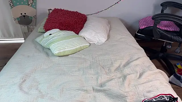 vladdymeow online show from February 2025 08:05:01 PM