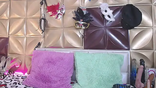 Snapshot of VIKY_HOTT chatting on February 2025 11:24:01 PM VIKY HOTT online show from February 2025 11:24:01 PM