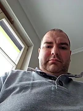 Andrew1900529 online show from January 2026 08:08:01 AM