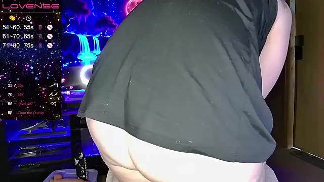 Snapshot of TinkPixieDust chatting on February 2026 03:54:01 AM TinkPixieDust online show from February 2026 03:54:01 AM