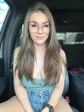 MaggyMayI online show from February 2026 06:04:01 PM