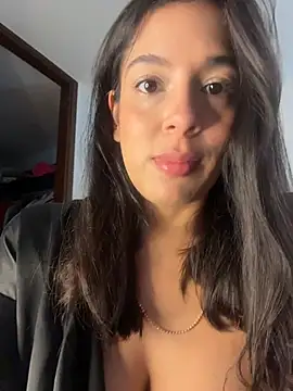 kamivolkano online show from November 2025 06:13:01 PM