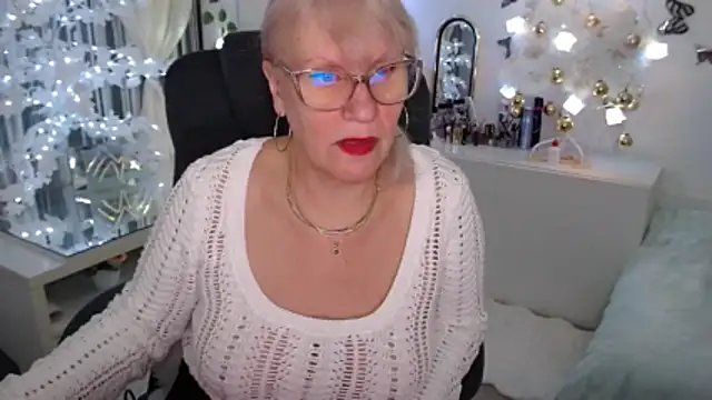 Ghertrude52 online show from December 2025 04:09:01 AM