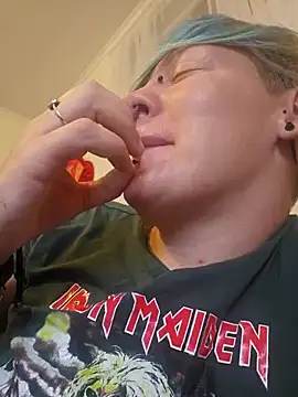 PinkTheHawk online show from December 2024 09:42:02 PM