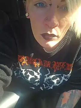 PinkTheHawk online show from November 2025 04:14:01 AM